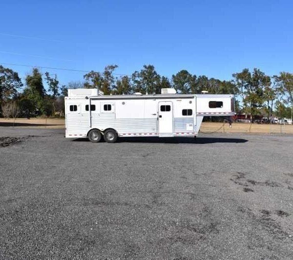 2006 Exiss 7407LQ 4 Horse Trailer with 7' Short Wall