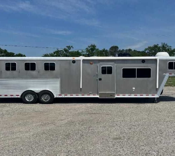 2006 Featherlite 8412LQ 4 Horse Trailer with 12' Short Wall