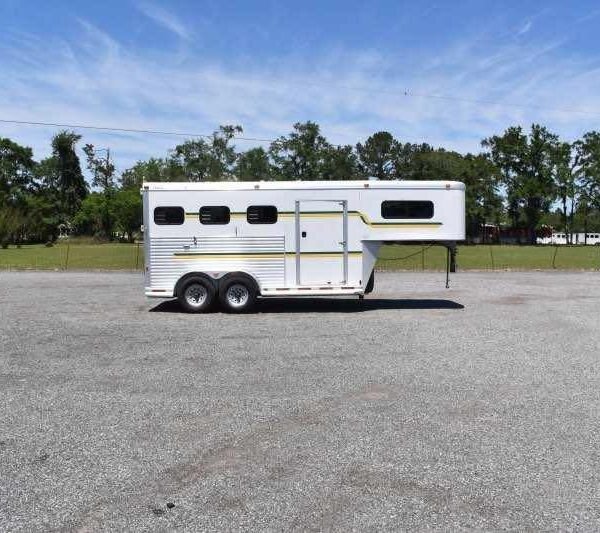 2006 Adam 7302 3 Horse Trailer