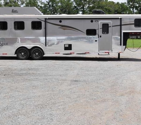 2015 Bison Ranger 3LQ Horse Trailer with 10' Short Wall